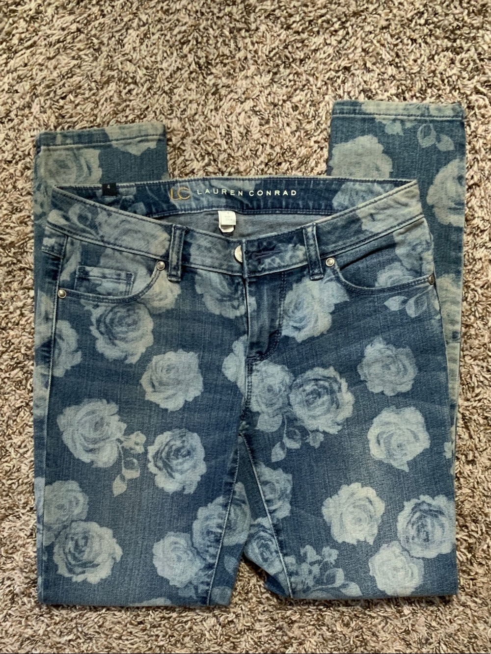 LC Lauren Conrad Blue Rose Print Skinny Jeans
